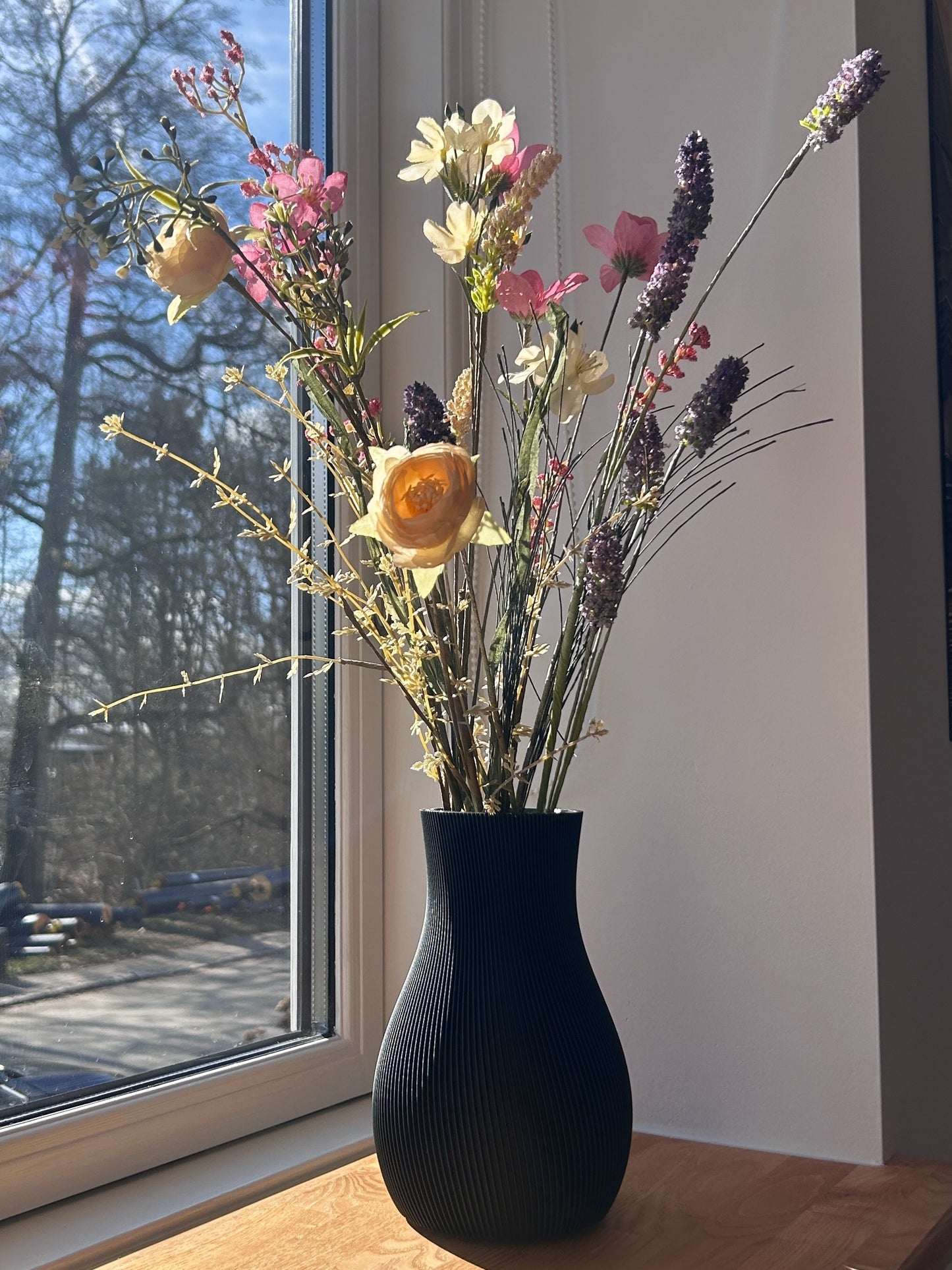 Luma Vase - 20 cm - Sort